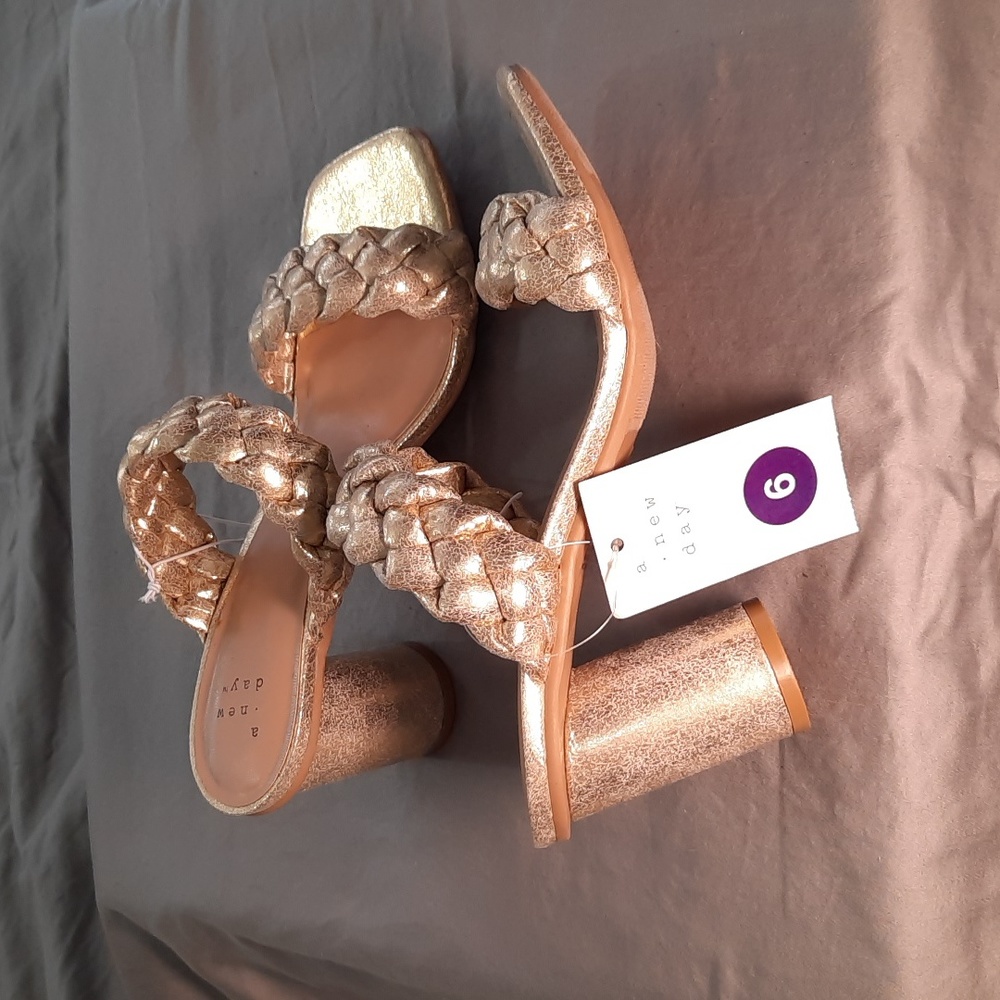 Golden High Heels - Size 6 New With Tags
